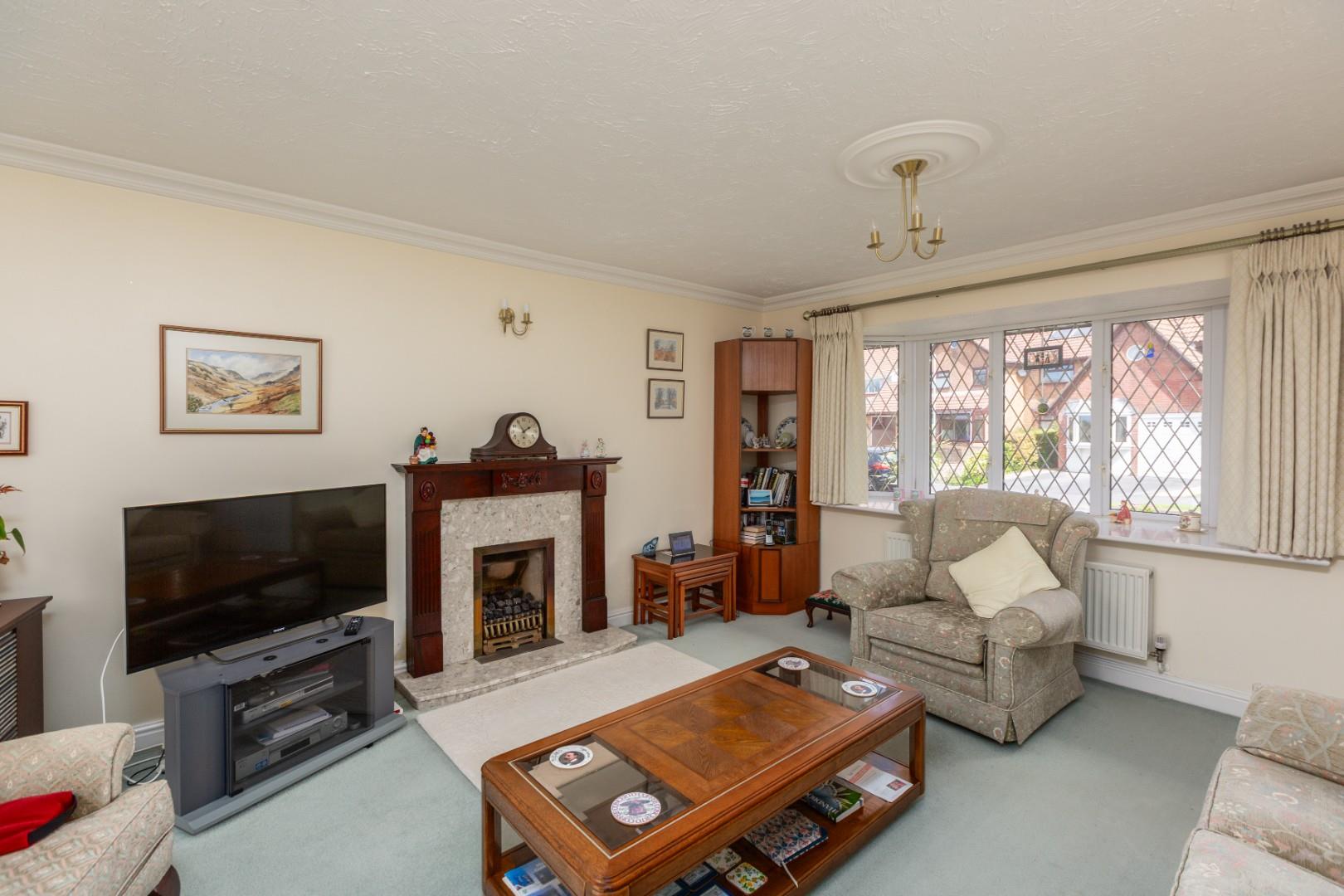 Ffordd Draenen Ddu, West Cross, Newton, Swansea, SA3 5RP